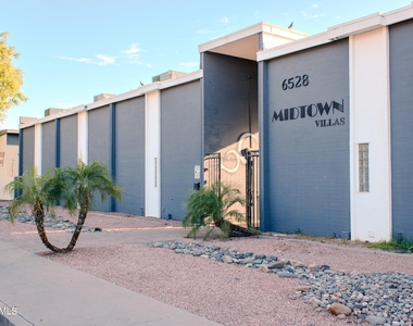 6528 N 17th Avenue - Photo Thumbnail 10