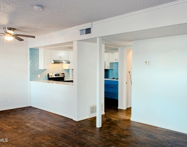 6528 N 17th Avenue - Photo Thumbnail 3
