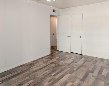 6528 N 17th Avenue - Photo Thumbnail 6