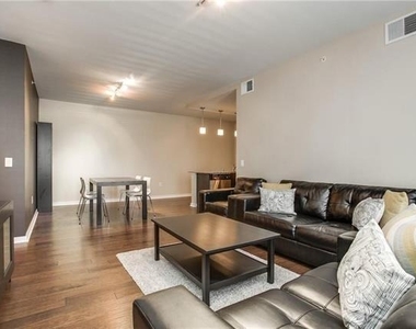 4107 Bowser Avenue - Photo Thumbnail 2