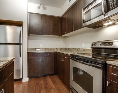 4107 Bowser Avenue - Photo Thumbnail 4