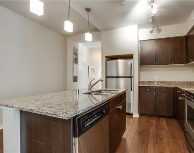 4107 Bowser Avenue - Photo Thumbnail 3