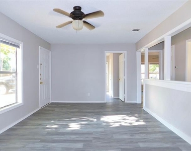 1014 Peak Street - Photo Thumbnail 3