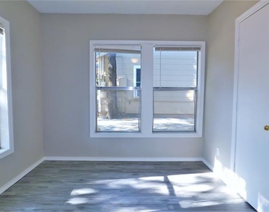 1014 Peak Street - Photo Thumbnail 13