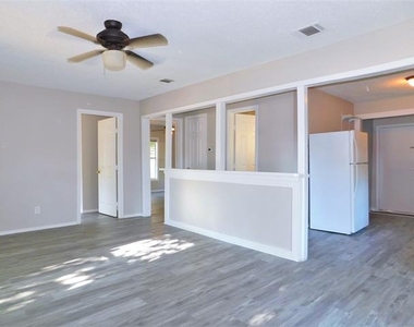 1014 Peak Street - Photo Thumbnail 6