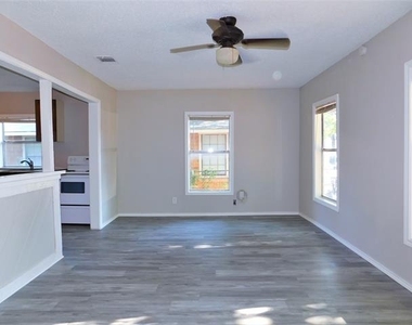 1014 Peak Street - Photo Thumbnail 5