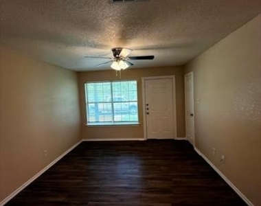 400 Blackwood Street - Photo Thumbnail 1