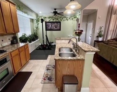 3024 Devlin Ridge Drive - Photo Thumbnail 5