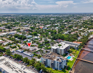 1204 S Lake Drive E - Photo Thumbnail 16