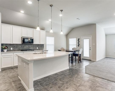 3508 Westerly Lane - Photo Thumbnail 7