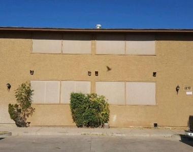 1837 N Spring Street - Photo Thumbnail 9