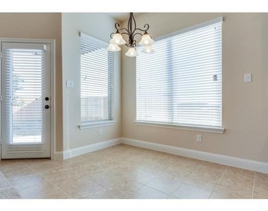 829 Mist Flower Drive - Photo Thumbnail 15