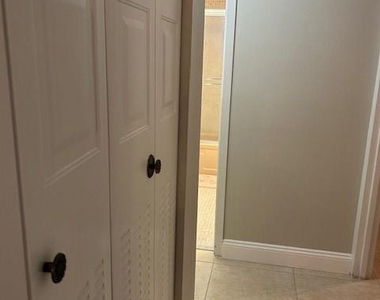 2801 Somerset Dr Drive - Photo Thumbnail 18