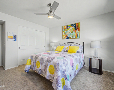 9625 W Taro Lane - Photo Thumbnail 35