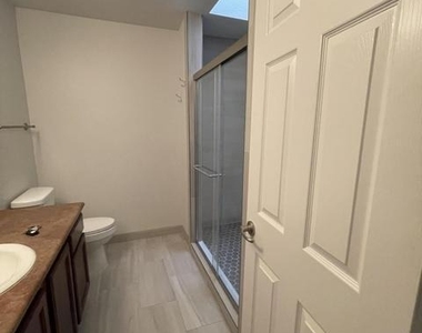 5122 E Shea Boulevard - Photo Thumbnail 13