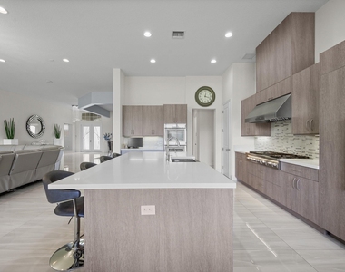 7336 Sisken Terrace - Photo Thumbnail 13