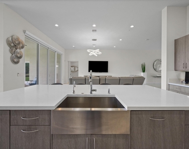7336 Sisken Terrace - Photo Thumbnail 12