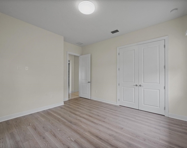 7336 Sisken Terrace - Photo Thumbnail 30