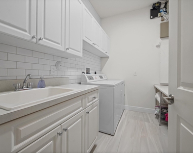 7336 Sisken Terrace - Photo Thumbnail 29