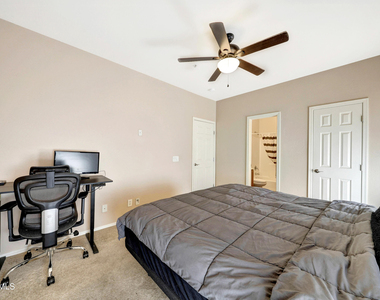 2950 W Louise Drive - Photo Thumbnail 19