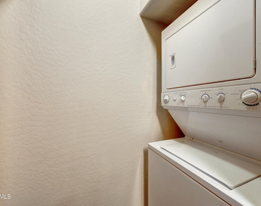 2950 W Louise Drive - Photo Thumbnail 28