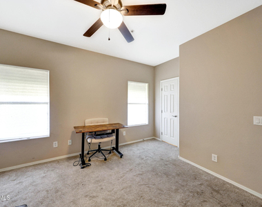 2950 W Louise Drive - Photo Thumbnail 12