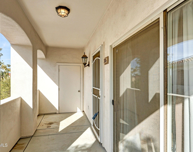 2950 W Louise Drive - Photo Thumbnail 4