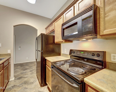 2950 W Louise Drive - Photo Thumbnail 30