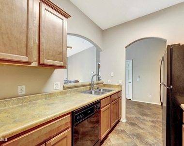 2950 W Louise Drive - Photo Thumbnail 31
