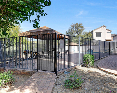 2950 W Louise Drive - Photo Thumbnail 7