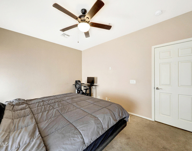2950 W Louise Drive - Photo Thumbnail 20