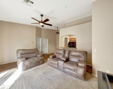 2950 W Louise Drive - Photo Thumbnail 26