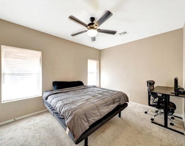 2950 W Louise Drive - Photo Thumbnail 21