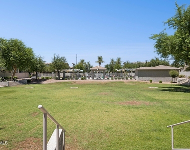 2402 E 5th Street - Photo Thumbnail 41