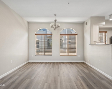 2402 E 5th Street - Photo Thumbnail 8