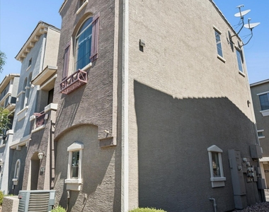 2402 E 5th Street - Photo Thumbnail 1