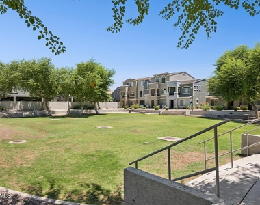 2402 E 5th Street - Photo Thumbnail 40