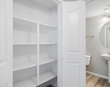 2402 E 5th Street - Photo Thumbnail 32