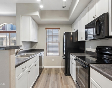 2402 E 5th Street - Photo Thumbnail 13