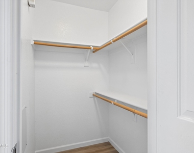 2402 E 5th Street - Photo Thumbnail 29