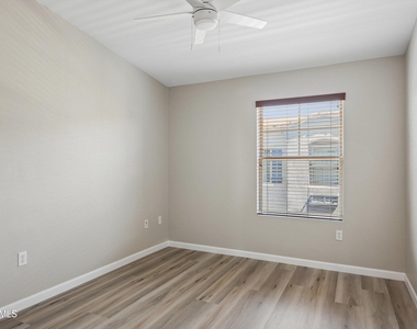 2402 E 5th Street - Photo Thumbnail 22