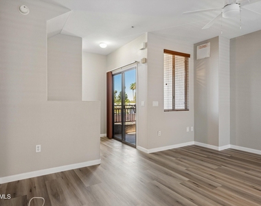 2402 E 5th Street - Photo Thumbnail 7