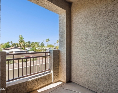 2402 E 5th Street - Photo Thumbnail 34