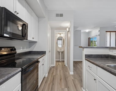 2402 E 5th Street - Photo Thumbnail 14