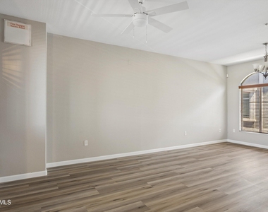 2402 E 5th Street - Photo Thumbnail 9
