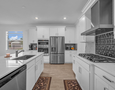 19270 Rolling Acres Road - Photo Thumbnail 6