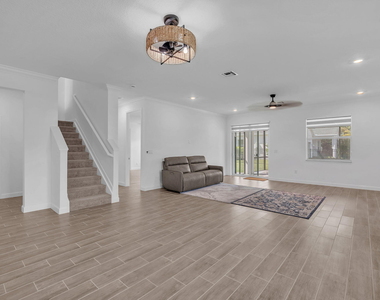 19270 Rolling Acres Road - Photo Thumbnail 11