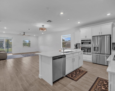 19270 Rolling Acres Road - Photo Thumbnail 4