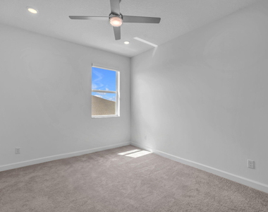 19270 Rolling Acres Road - Photo Thumbnail 18