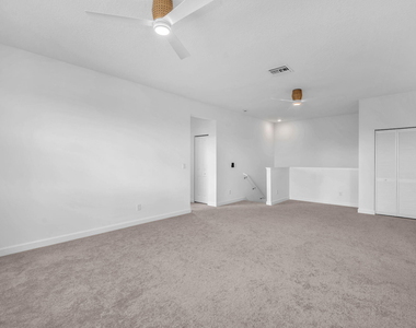 19270 Rolling Acres Road - Photo Thumbnail 17